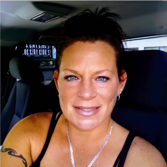 Meet your Posher, Mara - Picture 1 of 1